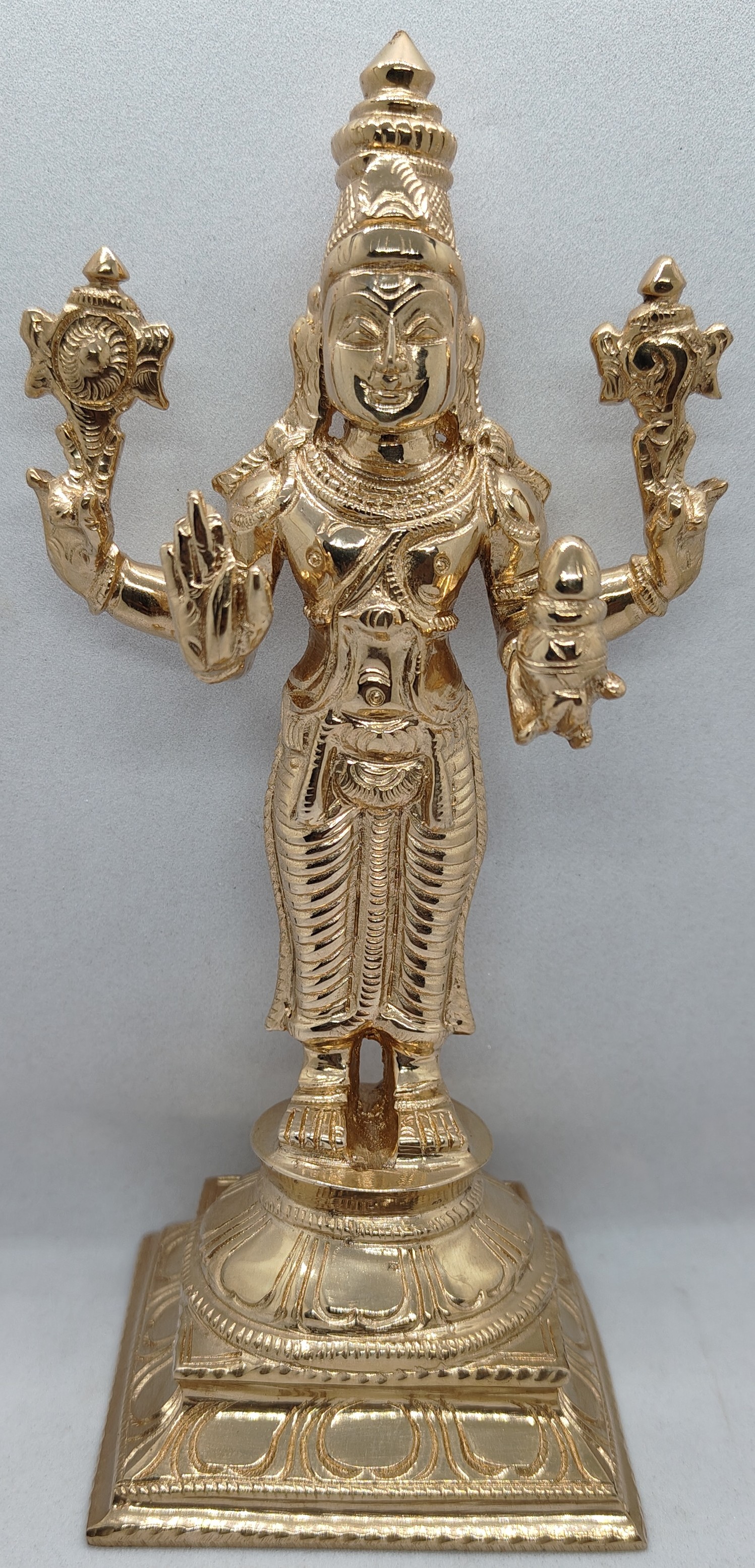 Divine Bija Dhanvathri Perumal Idol With Arch 7 inches Panchalogam Divine Bija India Pvt Ltd | A story of motivation, passion and unconditional commitment